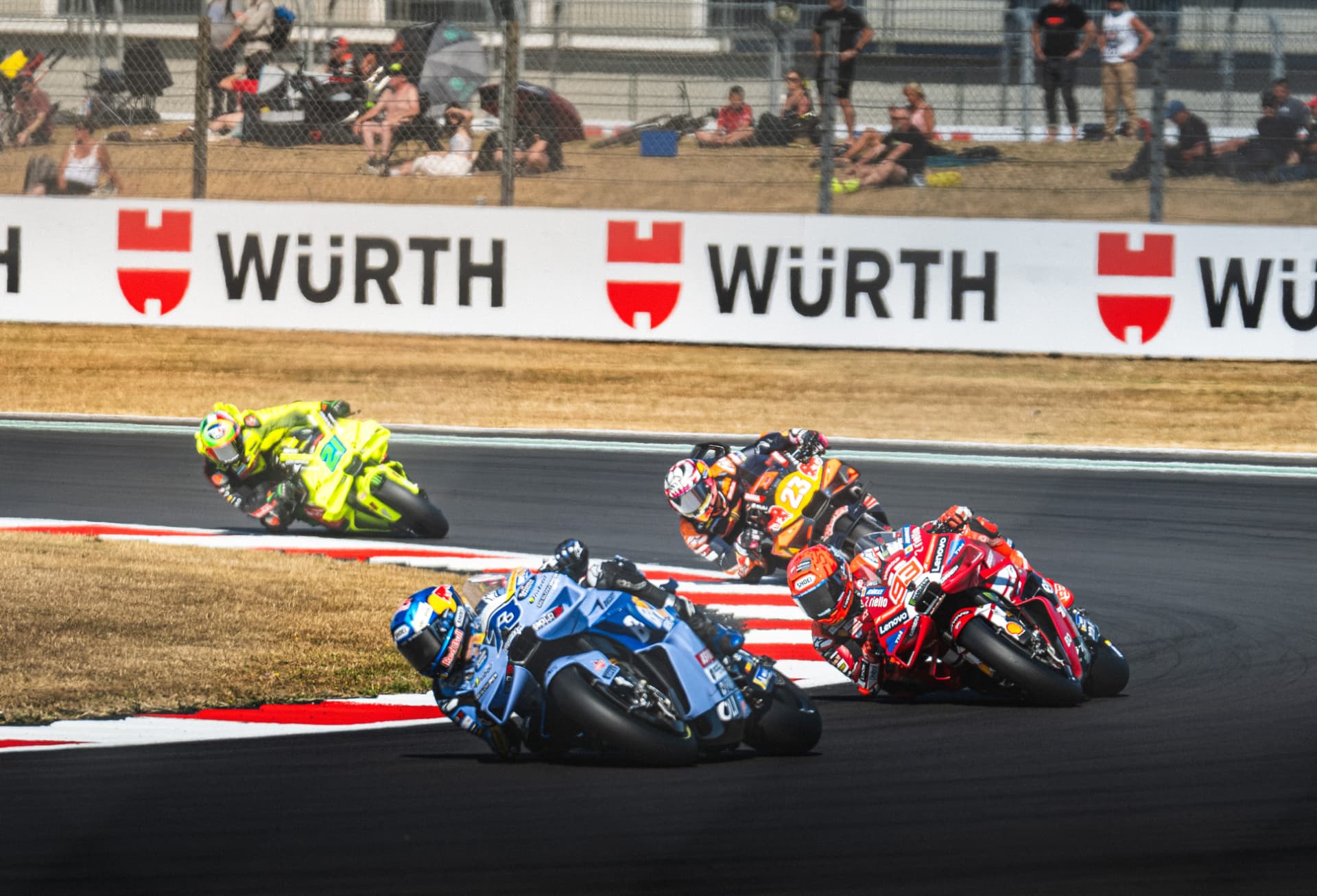 The Chase: Group Battle — example photograph.